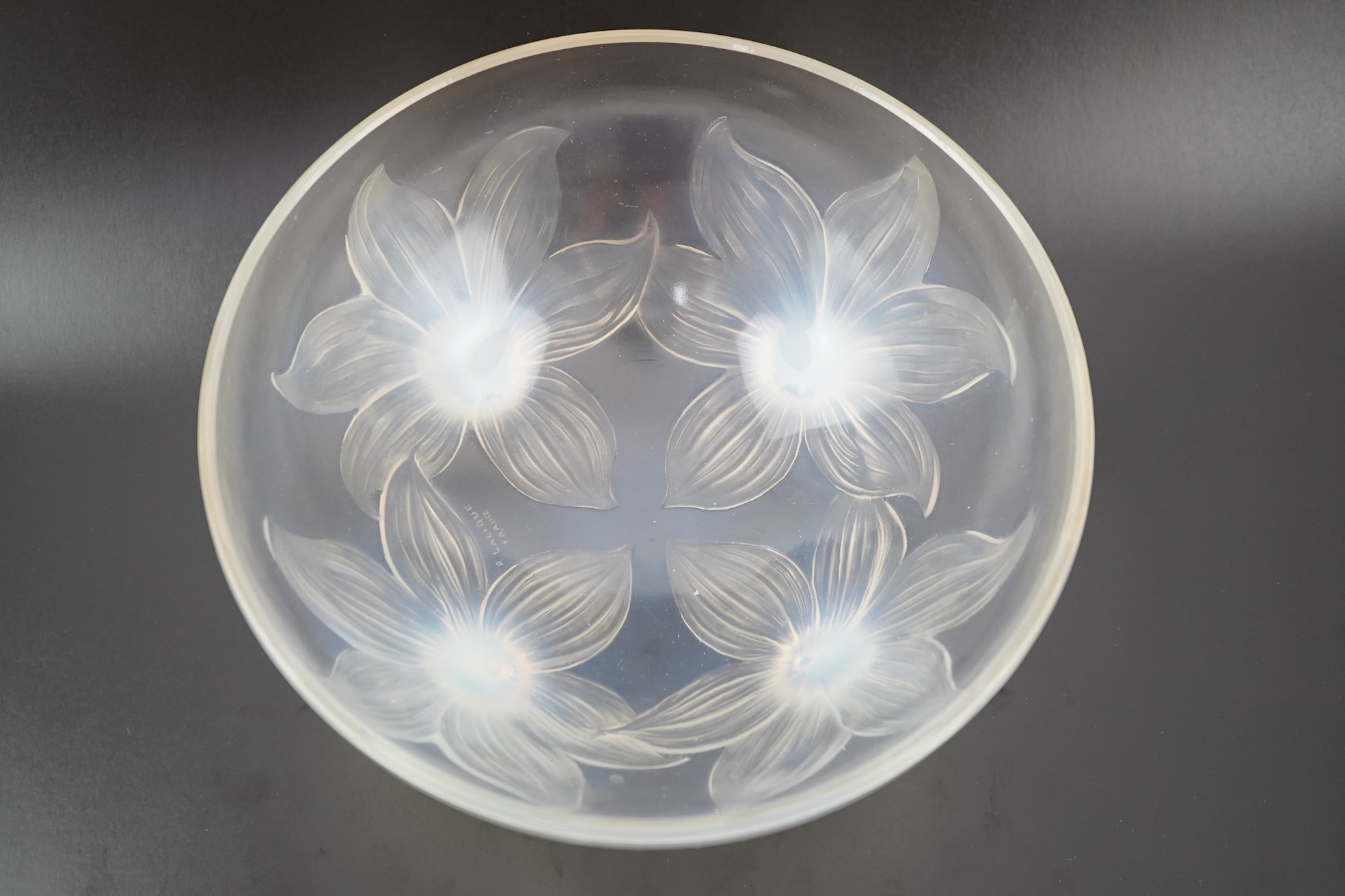 René Lalique: A 'Lys' opalescent footed glass bowl
